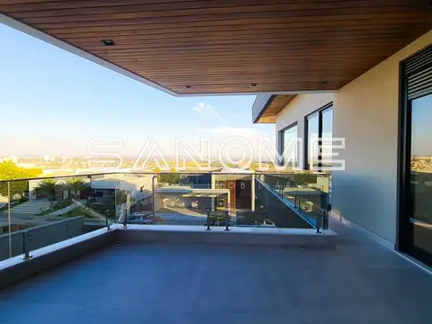 Terraço com vista ampla da região