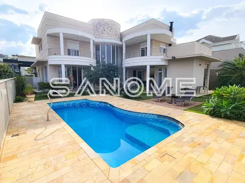 Casa com piscina e área de lazer