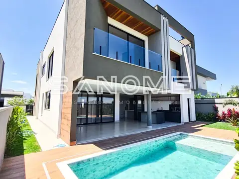 Casa moderna com piscina e área de lazer