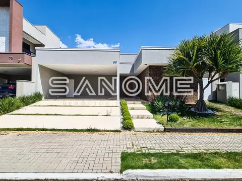 Fachada de casa térrea com entrada em concreto