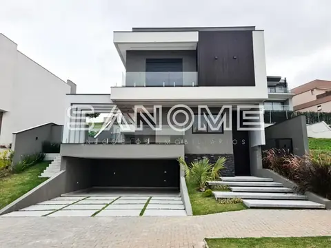 Casa moderna com fachada em branco e preto