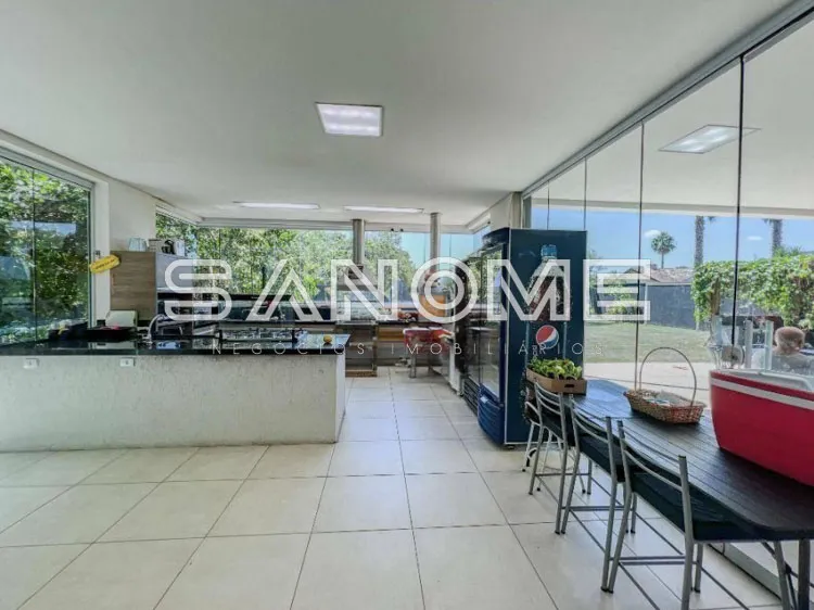 Cozinha integrada com vista para área externa