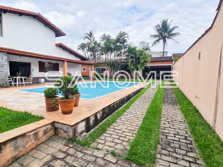 728 - Casa para alugar em São José dos Campos