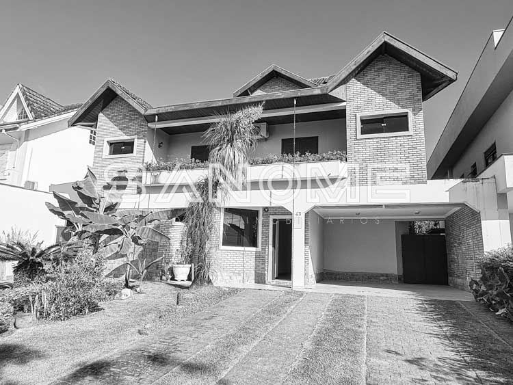 677 - Casa em condomínio fechado para alugar em São José dos Campos