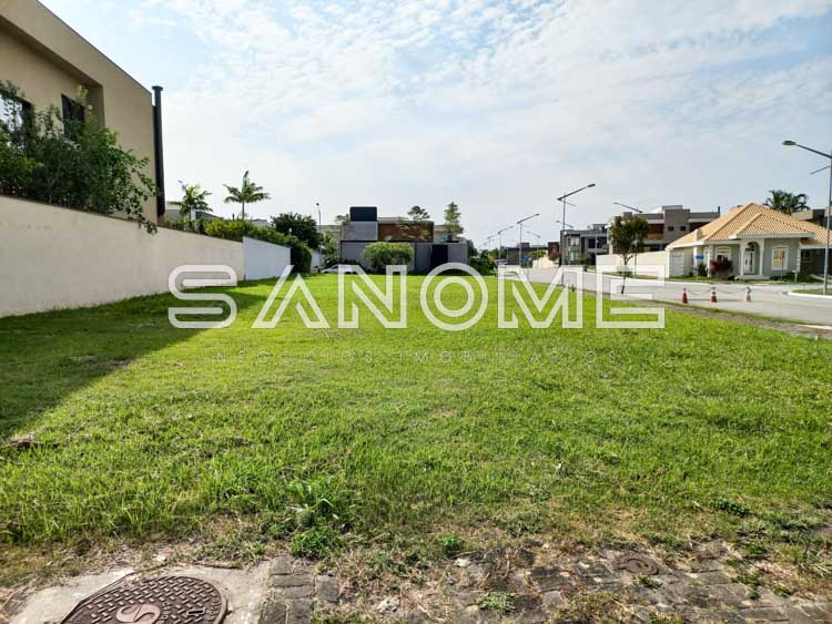 te004 - Terreno à venda no Jardim do Golfe - São José dos Campos