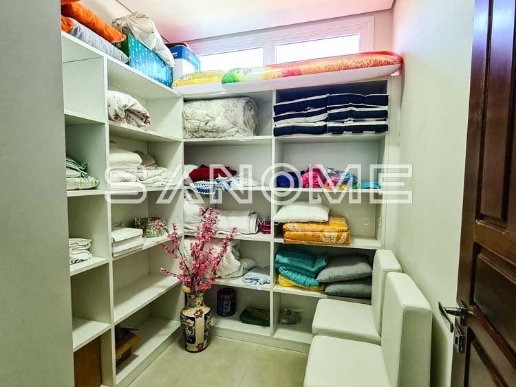 908 - Casa em condomínio fechado à venda em São José dos Campos